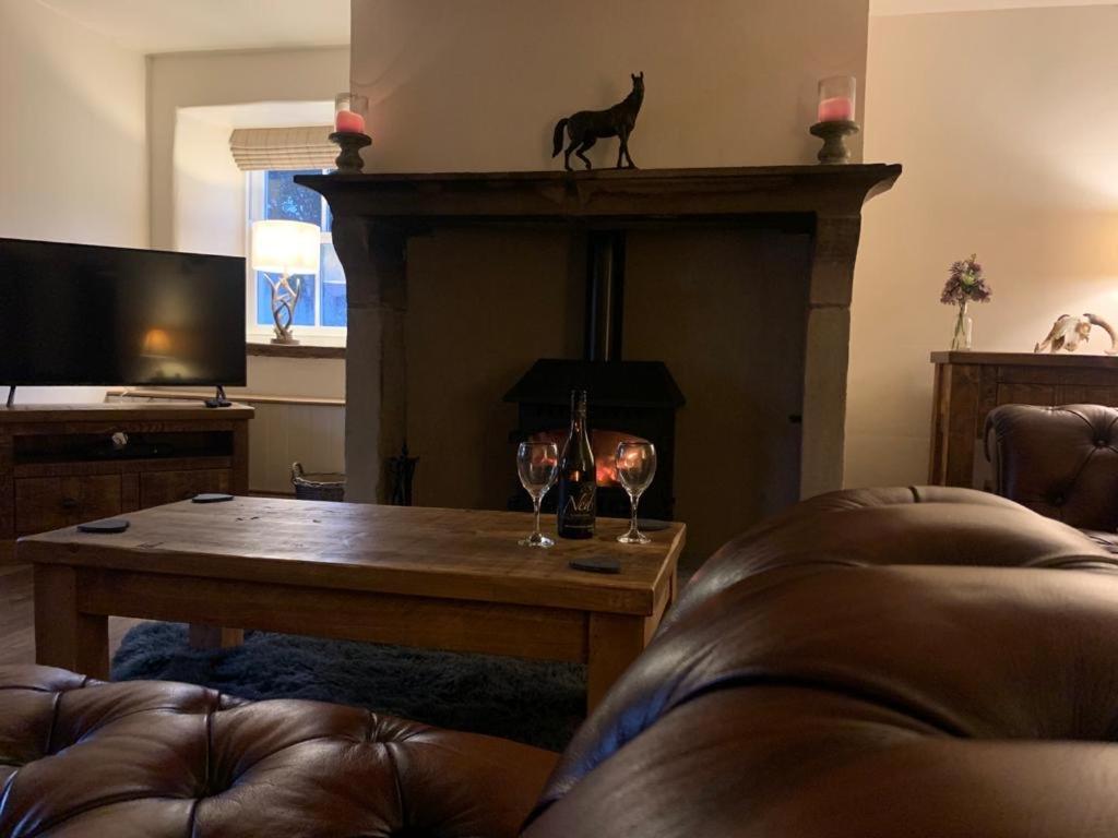 5 Star Cottage On The Green With Log Burner - Dog Friendly Austwick Exteriör bild