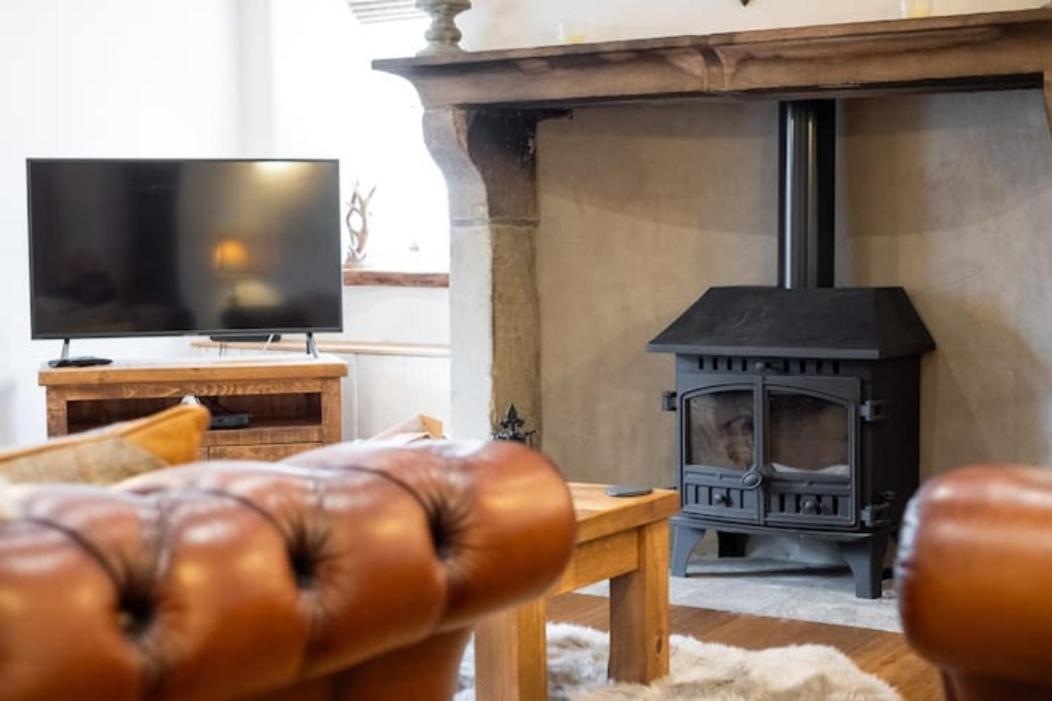 5 Star Cottage On The Green With Log Burner - Dog Friendly Austwick Exteriör bild