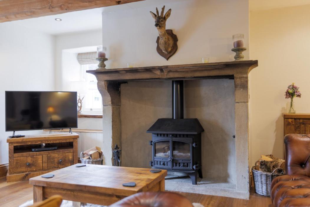 5 Star Cottage On The Green With Log Burner - Dog Friendly Austwick Exteriör bild