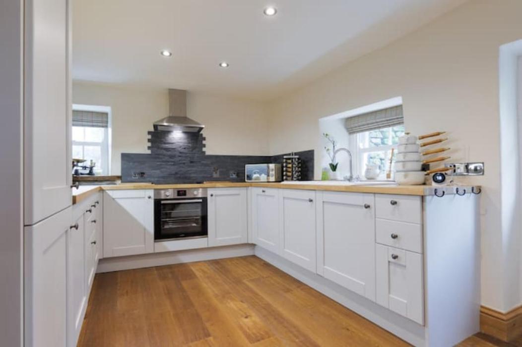 5 Star Cottage On The Green With Log Burner - Dog Friendly Austwick Exteriör bild