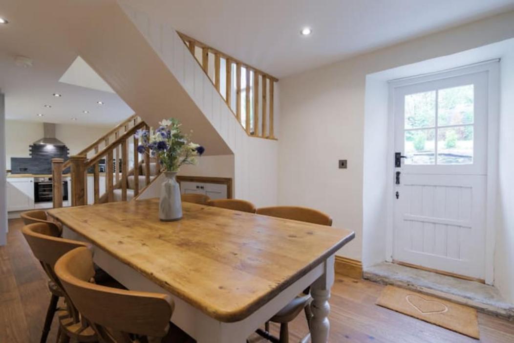 5 Star Cottage On The Green With Log Burner - Dog Friendly Austwick Exteriör bild