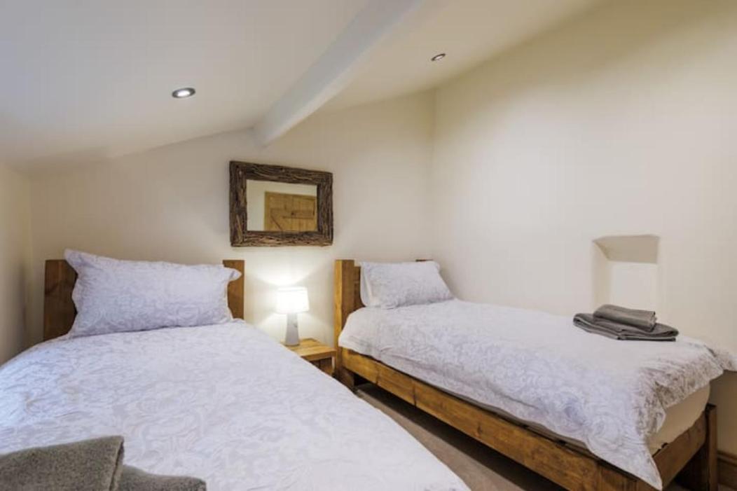 5 Star Cottage On The Green With Log Burner - Dog Friendly Austwick Exteriör bild