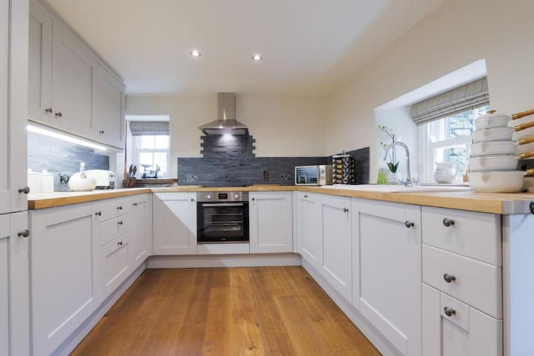 5 Star Cottage On The Green With Log Burner - Dog Friendly Austwick Exteriör bild